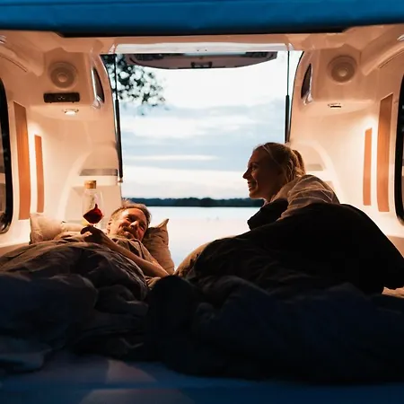 Sealander - Tiny Wohnwagen Und Boot - Ferienwohnung Creutzig Am Campingplatz Schachenhorn *