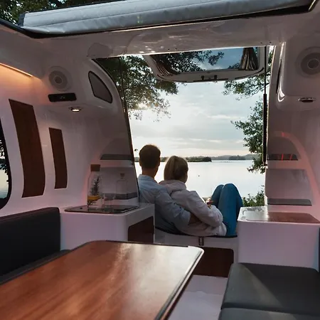 Sealander - Tiny Wohnwagen Und Boot - Ferienwohnung Creutzig Am Campingplatz Schachenhorn